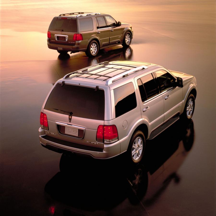  Lincoln Navigator 2003 года  (фото 59 из 59)